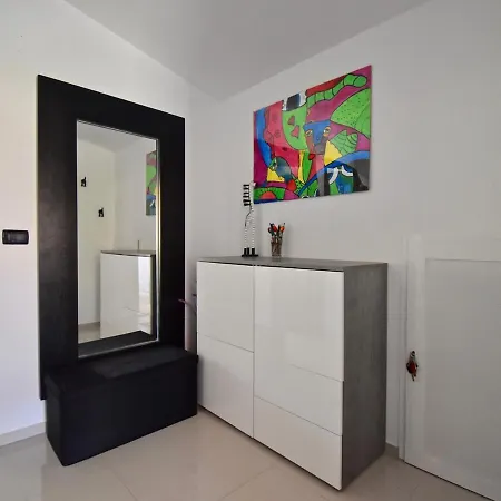Delightful With 2 Bedrooms