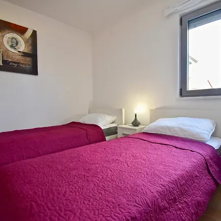 Apartman Delightful With 2 Bedrooms